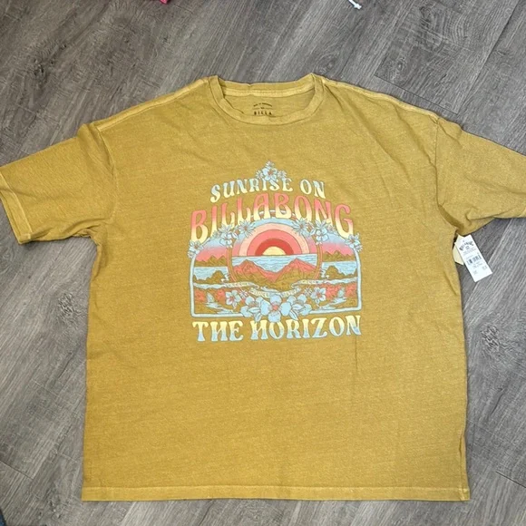 billabong Sunrise On The Beach T-Shirt . NWT - Picture 2 of 5